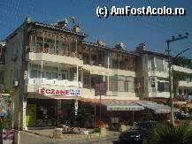 [P01] Marmaris din mersul autocarului, in prima zi cand am facut un tur al statiunii » foto by ileanaxperta*
 - 
<span class="allrVoted glyphicon glyphicon-heart hidden" id="av26054"></span>
<a class="m-l-10 hidden" id="sv26054" onclick="voting_Foto_DelVot(,26054,3806)" role="button">șterge vot <span class="glyphicon glyphicon-remove"></span></a>
<a id="v926054" class=" c-red"  onclick="voting_Foto_SetVot(26054)" role="button"><span class="glyphicon glyphicon-heart-empty"></span> <b>LIKE</b> = Votează poza</a> <img class="hidden"  id="f26054W9" src="/imagini/loader.gif" border="0" /><span class="AjErrMes hidden" id="e26054ErM"></span>