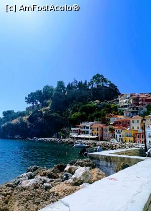 [P13] Parga, vegheată de Castelul Venețian. » foto by Rodel
 - 
<span class="allrVoted glyphicon glyphicon-heart hidden" id="av1338617"></span>
<a class="m-l-10 hidden" id="sv1338617" onclick="voting_Foto_DelVot(,1338617,3807)" role="button">șterge vot <span class="glyphicon glyphicon-remove"></span></a>
<a id="v91338617" class=" c-red"  onclick="voting_Foto_SetVot(1338617)" role="button"><span class="glyphicon glyphicon-heart-empty"></span> <b>LIKE</b> = Votează poza</a> <img class="hidden"  id="f1338617W9" src="/imagini/loader.gif" border="0" /><span class="AjErrMes hidden" id="e1338617ErM"></span>