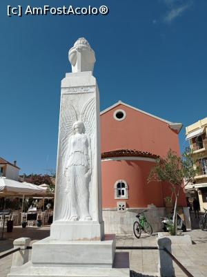 [P06] Paxos, pițeta cu bisericuța Analepsi și monumentul. » foto by Rodel
 - 
<span class="allrVoted glyphicon glyphicon-heart hidden" id="av1338610"></span>
<a class="m-l-10 hidden" id="sv1338610" onclick="voting_Foto_DelVot(,1338610,3807)" role="button">șterge vot <span class="glyphicon glyphicon-remove"></span></a>
<a id="v91338610" class=" c-red"  onclick="voting_Foto_SetVot(1338610)" role="button"><span class="glyphicon glyphicon-heart-empty"></span> <b>LIKE</b> = Votează poza</a> <img class="hidden"  id="f1338610W9" src="/imagini/loader.gif" border="0" /><span class="AjErrMes hidden" id="e1338610ErM"></span>