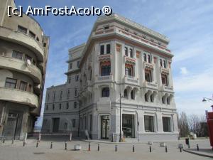 [P23] Fostul hotel Mercur, acum bancă » foto by crismis
 - 
<span class="allrVoted glyphicon glyphicon-heart hidden" id="av848569"></span>
<a class="m-l-10 hidden" id="sv848569" onclick="voting_Foto_DelVot(,848569,3820)" role="button">șterge vot <span class="glyphicon glyphicon-remove"></span></a>
<a id="v9848569" class=" c-red"  onclick="voting_Foto_SetVot(848569)" role="button"><span class="glyphicon glyphicon-heart-empty"></span> <b>LIKE</b> = Votează poza</a> <img class="hidden"  id="f848569W9" src="/imagini/loader.gif" border="0" /><span class="AjErrMes hidden" id="e848569ErM"></span>