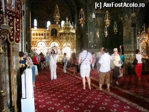 [P27] Constanța- Un grup de vizitatori ruși este onorat cu aprinderea luminilor în Catedrala Arhiepiscopală a Tomisului - Sfinții Apostoli Petru și Pavel » foto by mariana.olaru
 - 
<span class="allrVoted glyphicon glyphicon-heart hidden" id="av393052"></span>
<a class="m-l-10 hidden" id="sv393052" onclick="voting_Foto_DelVot(,393052,3820)" role="button">șterge vot <span class="glyphicon glyphicon-remove"></span></a>
<a id="v9393052" class=" c-red"  onclick="voting_Foto_SetVot(393052)" role="button"><span class="glyphicon glyphicon-heart-empty"></span> <b>LIKE</b> = Votează poza</a> <img class="hidden"  id="f393052W9" src="/imagini/loader.gif" border="0" /><span class="AjErrMes hidden" id="e393052ErM"></span>