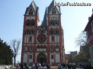 [P08] Fațada Domului din Limburg » foto by ciprian.dima
 - 
<span class="allrVoted glyphicon glyphicon-heart hidden" id="av502729"></span>
<a class="m-l-10 hidden" id="sv502729" onclick="voting_Foto_DelVot(,502729,3827)" role="button">șterge vot <span class="glyphicon glyphicon-remove"></span></a>
<a id="v9502729" class=" c-red"  onclick="voting_Foto_SetVot(502729)" role="button"><span class="glyphicon glyphicon-heart-empty"></span> <b>LIKE</b> = Votează poza</a> <img class="hidden"  id="f502729W9" src="/imagini/loader.gif" border="0" /><span class="AjErrMes hidden" id="e502729ErM"></span>