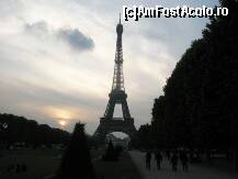 [P06] Dintr-un moment intr-altul, turnul Eiffel va deveni mai stralucitor decat un pom de Craciun » foto by dorgo
 - 
<span class="allrVoted glyphicon glyphicon-heart hidden" id="av110527"></span>
<a class="m-l-10 hidden" id="sv110527" onclick="voting_Foto_DelVot(,110527,3827)" role="button">șterge vot <span class="glyphicon glyphicon-remove"></span></a>
<a id="v9110527" class=" c-red"  onclick="voting_Foto_SetVot(110527)" role="button"><span class="glyphicon glyphicon-heart-empty"></span> <b>LIKE</b> = Votează poza</a> <img class="hidden"  id="f110527W9" src="/imagini/loader.gif" border="0" /><span class="AjErrMes hidden" id="e110527ErM"></span>