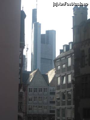 [P22] Main Tower » foto by dorgo
 - 
<span class="allrVoted glyphicon glyphicon-heart hidden" id="av453335"></span>
<a class="m-l-10 hidden" id="sv453335" onclick="voting_Foto_DelVot(,453335,3827)" role="button">șterge vot <span class="glyphicon glyphicon-remove"></span></a>
<a id="v9453335" class=" c-red"  onclick="voting_Foto_SetVot(453335)" role="button"><span class="glyphicon glyphicon-heart-empty"></span> <b>LIKE</b> = Votează poza</a> <img class="hidden"  id="f453335W9" src="/imagini/loader.gif" border="0" /><span class="AjErrMes hidden" id="e453335ErM"></span>
