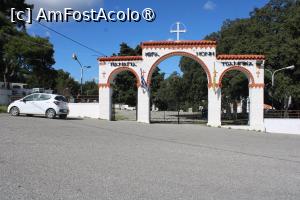 [P41] Insula Rodos, Mănăstirea Tsambika de Jos (Moní Kato Tsambika, Intrarea din parcare, se coboară scări pentru a ajunge la ea... » foto by mprofeanu
 - 
<span class="allrVoted glyphicon glyphicon-heart hidden" id="av1423825"></span>
<a class="m-l-10 hidden" id="sv1423825" onclick="voting_Foto_DelVot(,1423825,3837)" role="button">șterge vot <span class="glyphicon glyphicon-remove"></span></a>
<a id="v91423825" class=" c-red"  onclick="voting_Foto_SetVot(1423825)" role="button"><span class="glyphicon glyphicon-heart-empty"></span> <b>LIKE</b> = Votează poza</a> <img class="hidden"  id="f1423825W9" src="/imagini/loader.gif" border="0" /><span class="AjErrMes hidden" id="e1423825ErM"></span>
