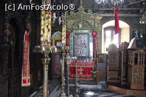 [P46] Insula Rodos, Mănăstirea Tsambika de Jos, Biserică Maica Domnului, Naosul cu mobilier sculptat în lemn, se vede și Icoana Făcătoare de Minuni, este micuță în plan secund față de cea mai mare... » foto by mprofeanu
 - 
<span class="allrVoted glyphicon glyphicon-heart hidden" id="av1423830"></span>
<a class="m-l-10 hidden" id="sv1423830" onclick="voting_Foto_DelVot(,1423830,3837)" role="button">șterge vot <span class="glyphicon glyphicon-remove"></span></a>
<a id="v91423830" class=" c-red"  onclick="voting_Foto_SetVot(1423830)" role="button"><span class="glyphicon glyphicon-heart-empty"></span> <b>LIKE</b> = Votează poza</a> <img class="hidden"  id="f1423830W9" src="/imagini/loader.gif" border="0" /><span class="AjErrMes hidden" id="e1423830ErM"></span>