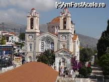 [P18] Siana - biserica, de remarcat adaptabilitatea grecilor, la dorinta unor turisti slavi si in urma unei donatii consistente, s-a tinut o slujba special pentru acestia » foto by danoradea
 - 
<span class="allrVoted glyphicon glyphicon-heart hidden" id="av26597"></span>
<a class="m-l-10 hidden" id="sv26597" onclick="voting_Foto_DelVot(,26597,3837)" role="button">șterge vot <span class="glyphicon glyphicon-remove"></span></a>
<a id="v926597" class=" c-red"  onclick="voting_Foto_SetVot(26597)" role="button"><span class="glyphicon glyphicon-heart-empty"></span> <b>LIKE</b> = Votează poza</a> <img class="hidden"  id="f26597W9" src="/imagini/loader.gif" border="0" /><span class="AjErrMes hidden" id="e26597ErM"></span>