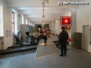 [P14] Copiii învaţă cum arată o trecere la nivel cu bariere.  » foto by abancor
 - 
<span class="allrVoted glyphicon glyphicon-heart hidden" id="av386253"></span>
<a class="m-l-10 hidden" id="sv386253" onclick="voting_Foto_DelVot(,386253,3842)" role="button">șterge vot <span class="glyphicon glyphicon-remove"></span></a>
<a id="v9386253" class=" c-red"  onclick="voting_Foto_SetVot(386253)" role="button"><span class="glyphicon glyphicon-heart-empty"></span> <b>LIKE</b> = Votează poza</a> <img class="hidden"  id="f386253W9" src="/imagini/loader.gif" border="0" /><span class="AjErrMes hidden" id="e386253ErM"></span>