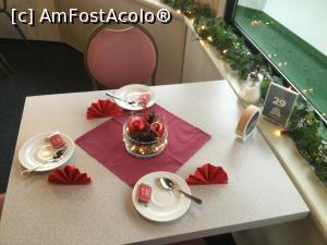 [P07] Asa ca m-am asezat la aceasta masa » foto by mishu
 - 
<span class="allrVoted glyphicon glyphicon-heart hidden" id="av1041286"></span>
<a class="m-l-10 hidden" id="sv1041286" onclick="voting_Foto_DelVot(,1041286,3842)" role="button">șterge vot <span class="glyphicon glyphicon-remove"></span></a>
<a id="v91041286" class=" c-red"  onclick="voting_Foto_SetVot(1041286)" role="button"><span class="glyphicon glyphicon-heart-empty"></span> <b>LIKE</b> = Votează poza</a> <img class="hidden"  id="f1041286W9" src="/imagini/loader.gif" border="0" /><span class="AjErrMes hidden" id="e1041286ErM"></span>