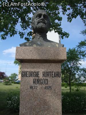 [P50] Bustul lui Gheorghe Munteanu Murgoci din Parcul Personalităților, municipiul Tulcea.  » foto by Floryn81
 - 
<span class="allrVoted glyphicon glyphicon-heart hidden" id="av738255"></span>
<a class="m-l-10 hidden" id="sv738255" onclick="voting_Foto_DelVot(,738255,3854)" role="button">șterge vot <span class="glyphicon glyphicon-remove"></span></a>
<a id="v9738255" class=" c-red"  onclick="voting_Foto_SetVot(738255)" role="button"><span class="glyphicon glyphicon-heart-empty"></span> <b>LIKE</b> = Votează poza</a> <img class="hidden"  id="f738255W9" src="/imagini/loader.gif" border="0" /><span class="AjErrMes hidden" id="e738255ErM"></span>