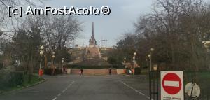 [P15] <strong>Dealul Monumentului cu Monumentul Independenței.</strong> » foto by Aurici
 - 
<span class="allrVoted glyphicon glyphicon-heart hidden" id="av1234425"></span>
<a class="m-l-10 hidden" id="sv1234425" onclick="voting_Foto_DelVot(,1234425,3854)" role="button">șterge vot <span class="glyphicon glyphicon-remove"></span></a>
<a id="v91234425" class=" c-red"  onclick="voting_Foto_SetVot(1234425)" role="button"><span class="glyphicon glyphicon-heart-empty"></span> <b>LIKE</b> = Votează poza</a> <img class="hidden"  id="f1234425W9" src="/imagini/loader.gif" border="0" /><span class="AjErrMes hidden" id="e1234425ErM"></span>