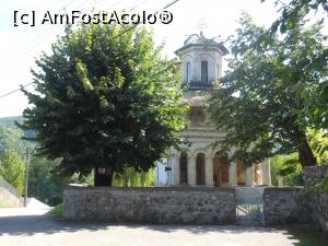 [P01] Biserica veche din Măldăreștii de Sus - Vedere din strada. » foto by iulianic
 - 
<span class="allrVoted glyphicon glyphicon-heart hidden" id="av1256751"></span>
<a class="m-l-10 hidden" id="sv1256751" onclick="voting_Foto_DelVot(,1256751,3860)" role="button">șterge vot <span class="glyphicon glyphicon-remove"></span></a>
<a id="v91256751" class=" c-red"  onclick="voting_Foto_SetVot(1256751)" role="button"><span class="glyphicon glyphicon-heart-empty"></span> <b>LIKE</b> = Votează poza</a> <img class="hidden"  id="f1256751W9" src="/imagini/loader.gif" border="0" /><span class="AjErrMes hidden" id="e1256751ErM"></span>