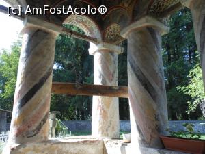 [P16] Biserica veche din Măldăreștii de Sus - Stalpii pridvorului. » foto by iulianic
 - 
<span class="allrVoted glyphicon glyphicon-heart hidden" id="av1256766"></span>
<a class="m-l-10 hidden" id="sv1256766" onclick="voting_Foto_DelVot(,1256766,3860)" role="button">șterge vot <span class="glyphicon glyphicon-remove"></span></a>
<a id="v91256766" class=" c-red"  onclick="voting_Foto_SetVot(1256766)" role="button"><span class="glyphicon glyphicon-heart-empty"></span> <b>LIKE</b> = Votează poza</a> <img class="hidden"  id="f1256766W9" src="/imagini/loader.gif" border="0" /><span class="AjErrMes hidden" id="e1256766ErM"></span>