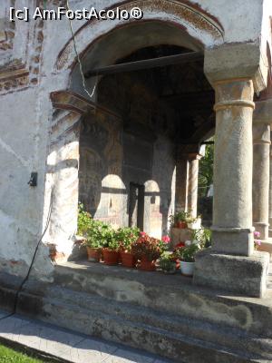 [P16] Horezu - Biserica din T&acirc;rg sau Biserica &ldquo;Intrarea &icirc;n Biserică a Maicii Domnului&rdquo;. » foto by iulianic
 - 
<span class="allrVoted glyphicon glyphicon-heart hidden" id="av1257872"></span>
<a class="m-l-10 hidden" id="sv1257872" onclick="voting_Foto_DelVot(,1257872,3860)" role="button">șterge vot <span class="glyphicon glyphicon-remove"></span></a>
<a id="v91257872" class=" c-red"  onclick="voting_Foto_SetVot(1257872)" role="button"><span class="glyphicon glyphicon-heart-empty"></span> <b>LIKE</b> = Votează poza</a> <img class="hidden"  id="f1257872W9" src="/imagini/loader.gif" border="0" /><span class="AjErrMes hidden" id="e1257872ErM"></span>