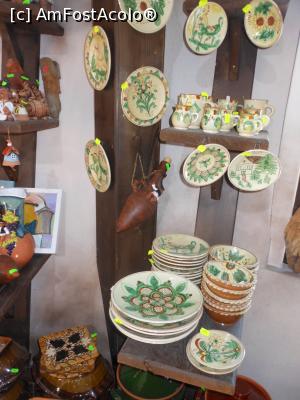 [P29] Horezu - Atelier de ceramică Pietraru. » foto by iulianic
 - 
<span class="allrVoted glyphicon glyphicon-heart hidden" id="av1257885"></span>
<a class="m-l-10 hidden" id="sv1257885" onclick="voting_Foto_DelVot(,1257885,3860)" role="button">șterge vot <span class="glyphicon glyphicon-remove"></span></a>
<a id="v91257885" class=" c-red"  onclick="voting_Foto_SetVot(1257885)" role="button"><span class="glyphicon glyphicon-heart-empty"></span> <b>LIKE</b> = Votează poza</a> <img class="hidden"  id="f1257885W9" src="/imagini/loader.gif" border="0" /><span class="AjErrMes hidden" id="e1257885ErM"></span>