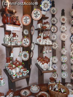 [P30] Horezu - Atelier de ceramică Pietraru. » foto by iulianic
 - 
<span class="allrVoted glyphicon glyphicon-heart hidden" id="av1257886"></span>
<a class="m-l-10 hidden" id="sv1257886" onclick="voting_Foto_DelVot(,1257886,3860)" role="button">șterge vot <span class="glyphicon glyphicon-remove"></span></a>
<a id="v91257886" class=" c-red"  onclick="voting_Foto_SetVot(1257886)" role="button"><span class="glyphicon glyphicon-heart-empty"></span> <b>LIKE</b> = Votează poza</a> <img class="hidden"  id="f1257886W9" src="/imagini/loader.gif" border="0" /><span class="AjErrMes hidden" id="e1257886ErM"></span>