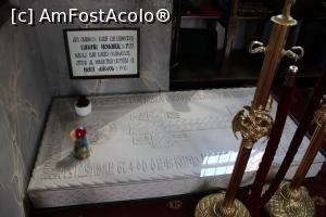 [P42] Mănăstirea Bistrița, Morm&acirc;ntul Ctitorului Barbu Craiovescu, mai apoi Pahomie Monahul » foto by mprofeanu
 - 
<span class="allrVoted glyphicon glyphicon-heart hidden" id="av1199147"></span>
<a class="m-l-10 hidden" id="sv1199147" onclick="voting_Foto_DelVot(,1199147,3860)" role="button">șterge vot <span class="glyphicon glyphicon-remove"></span></a>
<a id="v91199147" class=" c-red"  onclick="voting_Foto_SetVot(1199147)" role="button"><span class="glyphicon glyphicon-heart-empty"></span> <b>LIKE</b> = Votează poza</a> <img class="hidden"  id="f1199147W9" src="/imagini/loader.gif" border="0" /><span class="AjErrMes hidden" id="e1199147ErM"></span>