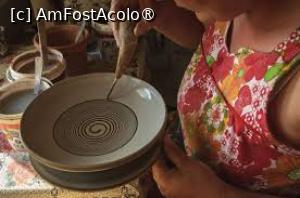 [P20] Demonstraţie olărit » foto by Michi
 - 
<span class="allrVoted glyphicon glyphicon-heart hidden" id="av1495039"></span>
<a class="m-l-10 hidden" id="sv1495039" onclick="voting_Foto_DelVot(,1495039,3860)" role="button">șterge vot <span class="glyphicon glyphicon-remove"></span></a>
<a id="v91495039" class=" c-red"  onclick="voting_Foto_SetVot(1495039)" role="button"><span class="glyphicon glyphicon-heart-empty"></span> <b>LIKE</b> = Votează poza</a> <img class="hidden"  id="f1495039W9" src="/imagini/loader.gif" border="0" /><span class="AjErrMes hidden" id="e1495039ErM"></span>