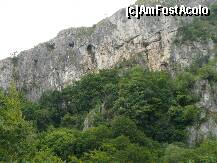 [P04] Cheile Oltetului - grote in peretii calcarosi » foto by ascent
 - 
<span class="allrVoted glyphicon glyphicon-heart hidden" id="av151762"></span>
<a class="m-l-10 hidden" id="sv151762" onclick="voting_Foto_DelVot(,151762,3860)" role="button">șterge vot <span class="glyphicon glyphicon-remove"></span></a>
<a id="v9151762" class=" c-red"  onclick="voting_Foto_SetVot(151762)" role="button"><span class="glyphicon glyphicon-heart-empty"></span> <b>LIKE</b> = Votează poza</a> <img class="hidden"  id="f151762W9" src="/imagini/loader.gif" border="0" /><span class="AjErrMes hidden" id="e151762ErM"></span>