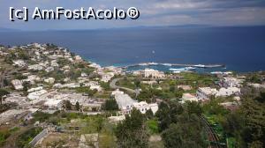 [P13] Vedere spre portul Marina Grande din piata principala Umberto I din Capri.  » foto by Aurici
 - 
<span class="allrVoted glyphicon glyphicon-heart hidden" id="av858214"></span>
<a class="m-l-10 hidden" id="sv858214" onclick="voting_Foto_DelVot(,858214,3887)" role="button">șterge vot <span class="glyphicon glyphicon-remove"></span></a>
<a id="v9858214" class=" c-red"  onclick="voting_Foto_SetVot(858214)" role="button"><span class="glyphicon glyphicon-heart-empty"></span> <b>LIKE</b> = Votează poza</a> <img class="hidden"  id="f858214W9" src="/imagini/loader.gif" border="0" /><span class="AjErrMes hidden" id="e858214ErM"></span>