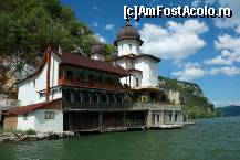 [P10] Mraconia tot de pe apă.  » foto by ariciu*
 - 
<span class="allrVoted glyphicon glyphicon-heart hidden" id="av480739"></span>
<a class="m-l-10 hidden" id="sv480739" onclick="voting_Foto_DelVot(,480739,3894)" role="button">șterge vot <span class="glyphicon glyphicon-remove"></span></a>
<a id="v9480739" class=" c-red"  onclick="voting_Foto_SetVot(480739)" role="button"><span class="glyphicon glyphicon-heart-empty"></span> <b>LIKE</b> = Votează poza</a> <img class="hidden"  id="f480739W9" src="/imagini/loader.gif" border="0" /><span class="AjErrMes hidden" id="e480739ErM"></span>