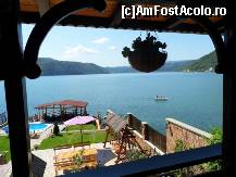 [P22] Vedere de pe terasa Pensiunii Doina, unde am luat masa într-o zi.  » foto by ariciu*
 - 
<span class="allrVoted glyphicon glyphicon-heart hidden" id="av480751"></span>
<a class="m-l-10 hidden" id="sv480751" onclick="voting_Foto_DelVot(,480751,3894)" role="button">șterge vot <span class="glyphicon glyphicon-remove"></span></a>
<a id="v9480751" class=" c-red"  onclick="voting_Foto_SetVot(480751)" role="button"><span class="glyphicon glyphicon-heart-empty"></span> <b>LIKE</b> = Votează poza</a> <img class="hidden"  id="f480751W9" src="/imagini/loader.gif" border="0" /><span class="AjErrMes hidden" id="e480751ErM"></span>