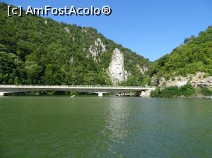 [P13] Cazanele Dunării - golful Mraconia și statuia lui Decebal » foto by Cris
 - 
<span class="allrVoted glyphicon glyphicon-heart hidden" id="av845576"></span>
<a class="m-l-10 hidden" id="sv845576" onclick="voting_Foto_DelVot(,845576,3894)" role="button">șterge vot <span class="glyphicon glyphicon-remove"></span></a>
<a id="v9845576" class=" c-red"  onclick="voting_Foto_SetVot(845576)" role="button"><span class="glyphicon glyphicon-heart-empty"></span> <b>LIKE</b> = Votează poza</a> <img class="hidden"  id="f845576W9" src="/imagini/loader.gif" border="0" /><span class="AjErrMes hidden" id="e845576ErM"></span>