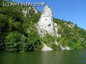 [P14] Cazanele Dunării - statuia lui Decebal » foto by Cris
 - 
<span class="allrVoted glyphicon glyphicon-heart hidden" id="av845577"></span>
<a class="m-l-10 hidden" id="sv845577" onclick="voting_Foto_DelVot(,845577,3894)" role="button">șterge vot <span class="glyphicon glyphicon-remove"></span></a>
<a id="v9845577" class=" c-red"  onclick="voting_Foto_SetVot(845577)" role="button"><span class="glyphicon glyphicon-heart-empty"></span> <b>LIKE</b> = Votează poza</a> <img class="hidden"  id="f845577W9" src="/imagini/loader.gif" border="0" /><span class="AjErrMes hidden" id="e845577ErM"></span>