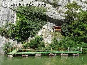 [P24] Cazanele Dunării - peștera Veterani » foto by Cris
 - 
<span class="allrVoted glyphicon glyphicon-heart hidden" id="av845587"></span>
<a class="m-l-10 hidden" id="sv845587" onclick="voting_Foto_DelVot(,845587,3894)" role="button">șterge vot <span class="glyphicon glyphicon-remove"></span></a>
<a id="v9845587" class=" c-red"  onclick="voting_Foto_SetVot(845587)" role="button"><span class="glyphicon glyphicon-heart-empty"></span> <b>LIKE</b> = Votează poza</a> <img class="hidden"  id="f845587W9" src="/imagini/loader.gif" border="0" /><span class="AjErrMes hidden" id="e845587ErM"></span>