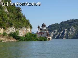 [P31] Cazanele Dunării - mănăstirea Mraconia » foto by Cris
 - 
<span class="allrVoted glyphicon glyphicon-heart hidden" id="av845594"></span>
<a class="m-l-10 hidden" id="sv845594" onclick="voting_Foto_DelVot(,845594,3894)" role="button">șterge vot <span class="glyphicon glyphicon-remove"></span></a>
<a id="v9845594" class=" c-red"  onclick="voting_Foto_SetVot(845594)" role="button"><span class="glyphicon glyphicon-heart-empty"></span> <b>LIKE</b> = Votează poza</a> <img class="hidden"  id="f845594W9" src="/imagini/loader.gif" border="0" /><span class="AjErrMes hidden" id="e845594ErM"></span>