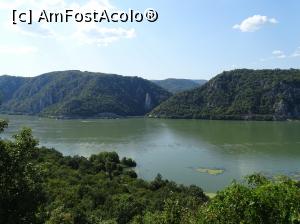 [P45] Cazanele Dunării văzute de pe malul sârbesc » foto by Cris
 - 
<span class="allrVoted glyphicon glyphicon-heart hidden" id="av845608"></span>
<a class="m-l-10 hidden" id="sv845608" onclick="voting_Foto_DelVot(,845608,3894)" role="button">șterge vot <span class="glyphicon glyphicon-remove"></span></a>
<a id="v9845608" class=" c-red"  onclick="voting_Foto_SetVot(845608)" role="button"><span class="glyphicon glyphicon-heart-empty"></span> <b>LIKE</b> = Votează poza</a> <img class="hidden"  id="f845608W9" src="/imagini/loader.gif" border="0" /><span class="AjErrMes hidden" id="e845608ErM"></span>