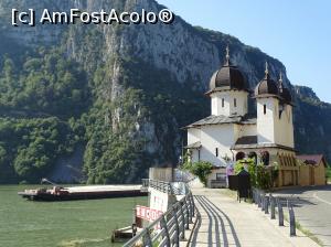 [P55] Cazanele Dunării - plimbare pe uscat » foto by Cris
 - 
<span class="allrVoted glyphicon glyphicon-heart hidden" id="av845618"></span>
<a class="m-l-10 hidden" id="sv845618" onclick="voting_Foto_DelVot(,845618,3894)" role="button">șterge vot <span class="glyphicon glyphicon-remove"></span></a>
<a id="v9845618" class=" c-red"  onclick="voting_Foto_SetVot(845618)" role="button"><span class="glyphicon glyphicon-heart-empty"></span> <b>LIKE</b> = Votează poza</a> <img class="hidden"  id="f845618W9" src="/imagini/loader.gif" border="0" /><span class="AjErrMes hidden" id="e845618ErM"></span>