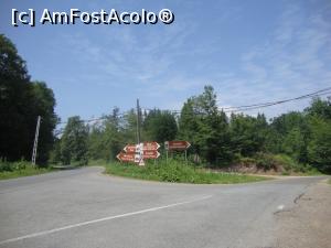 [P01] Intersecția din DN 15B către mănăstirea Neamț. Din acest punct se mai parcurg spre dreapta aproximativ 5 kilometri până la mănăstire.  » foto by Floryn81
 - 
<span class="allrVoted glyphicon glyphicon-heart hidden" id="av764491"></span>
<a class="m-l-10 hidden" id="sv764491" onclick="voting_Foto_DelVot(,764491,3917)" role="button">șterge vot <span class="glyphicon glyphicon-remove"></span></a>
<a id="v9764491" class=" c-red"  onclick="voting_Foto_SetVot(764491)" role="button"><span class="glyphicon glyphicon-heart-empty"></span> <b>LIKE</b> = Votează poza</a> <img class="hidden"  id="f764491W9" src="/imagini/loader.gif" border="0" /><span class="AjErrMes hidden" id="e764491ErM"></span>