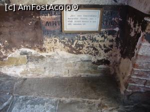 [P15] În pridvorul bisericii ”Înălțarea Domnului” este înmormântat Mitropolitul Teoctist, cel care a sfințit această biserică în anul 1497.  » foto by Floryn81
 - 
<span class="allrVoted glyphicon glyphicon-heart hidden" id="av764510"></span>
<a class="m-l-10 hidden" id="sv764510" onclick="voting_Foto_DelVot(,764510,3917)" role="button">șterge vot <span class="glyphicon glyphicon-remove"></span></a>
<a id="v9764510" class=" c-red"  onclick="voting_Foto_SetVot(764510)" role="button"><span class="glyphicon glyphicon-heart-empty"></span> <b>LIKE</b> = Votează poza</a> <img class="hidden"  id="f764510W9" src="/imagini/loader.gif" border="0" /><span class="AjErrMes hidden" id="e764510ErM"></span>
