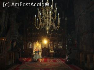 [P22] Naosul și încăperea mormintelor. Lumina opacă creează o atmosferă propice rugăciunii.  » foto by Floryn81
 - 
<span class="allrVoted glyphicon glyphicon-heart hidden" id="av764518"></span>
<a class="m-l-10 hidden" id="sv764518" onclick="voting_Foto_DelVot(,764518,3917)" role="button">șterge vot <span class="glyphicon glyphicon-remove"></span></a>
<a id="v9764518" class=" c-red"  onclick="voting_Foto_SetVot(764518)" role="button"><span class="glyphicon glyphicon-heart-empty"></span> <b>LIKE</b> = Votează poza</a> <img class="hidden"  id="f764518W9" src="/imagini/loader.gif" border="0" /><span class="AjErrMes hidden" id="e764518ErM"></span>