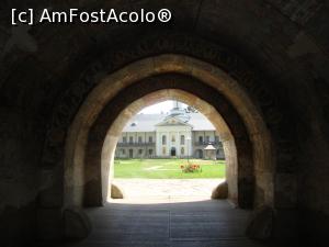 [P08] Aleea din gang ne conduce pașii către curtea interioară a lăcașului de cult.  » foto by Floryn81
 - 
<span class="allrVoted glyphicon glyphicon-heart hidden" id="av764499"></span>
<a class="m-l-10 hidden" id="sv764499" onclick="voting_Foto_DelVot(,764499,3917)" role="button">șterge vot <span class="glyphicon glyphicon-remove"></span></a>
<a id="v9764499" class=" c-red"  onclick="voting_Foto_SetVot(764499)" role="button"><span class="glyphicon glyphicon-heart-empty"></span> <b>LIKE</b> = Votează poza</a> <img class="hidden"  id="f764499W9" src="/imagini/loader.gif" border="0" /><span class="AjErrMes hidden" id="e764499ErM"></span>