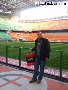 [P11] San Siro, aleea de pe care urmaresc partidele de fotbal jucatorii accidentati » foto by sunflower
 - 
<span class="allrVoted glyphicon glyphicon-heart hidden" id="av303892"></span>
<a class="m-l-10 hidden" id="sv303892" onclick="voting_Foto_DelVot(,303892,3925)" role="button">șterge vot <span class="glyphicon glyphicon-remove"></span></a>
<a id="v9303892" class=" c-red"  onclick="voting_Foto_SetVot(303892)" role="button"><span class="glyphicon glyphicon-heart-empty"></span> <b>LIKE</b> = Votează poza</a> <img class="hidden"  id="f303892W9" src="/imagini/loader.gif" border="0" /><span class="AjErrMes hidden" id="e303892ErM"></span>