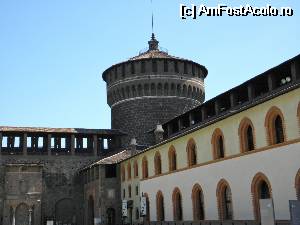 [P12] Castello Sforzesco » foto by Alesana29
 - 
<span class="allrVoted glyphicon glyphicon-heart hidden" id="av508170"></span>
<a class="m-l-10 hidden" id="sv508170" onclick="voting_Foto_DelVot(,508170,3925)" role="button">șterge vot <span class="glyphicon glyphicon-remove"></span></a>
<a id="v9508170" class=" c-red"  onclick="voting_Foto_SetVot(508170)" role="button"><span class="glyphicon glyphicon-heart-empty"></span> <b>LIKE</b> = Votează poza</a> <img class="hidden"  id="f508170W9" src="/imagini/loader.gif" border="0" /><span class="AjErrMes hidden" id="e508170ErM"></span>
