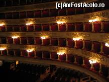 [P11] Milano-Scala in interior » foto by buburuzica
 - 
<span class="allrVoted glyphicon glyphicon-heart hidden" id="av37038"></span>
<a class="m-l-10 hidden" id="sv37038" onclick="voting_Foto_DelVot(,37038,3925)" role="button">șterge vot <span class="glyphicon glyphicon-remove"></span></a>
<a id="v937038" class=" c-red"  onclick="voting_Foto_SetVot(37038)" role="button"><span class="glyphicon glyphicon-heart-empty"></span> <b>LIKE</b> = Votează poza</a> <img class="hidden"  id="f37038W9" src="/imagini/loader.gif" border="0" /><span class="AjErrMes hidden" id="e37038ErM"></span>