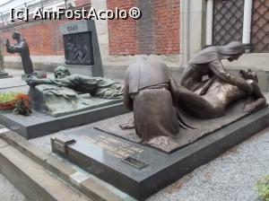 [P05] Cimitero Monumentale, Milano.  ”Punerea în mormânt” » foto by mihaelavoicu
 - 
<span class="allrVoted glyphicon glyphicon-heart hidden" id="av921666"></span>
<a class="m-l-10 hidden" id="sv921666" onclick="voting_Foto_DelVot(,921666,3925)" role="button">șterge vot <span class="glyphicon glyphicon-remove"></span></a>
<a id="v9921666" class=" c-red"  onclick="voting_Foto_SetVot(921666)" role="button"><span class="glyphicon glyphicon-heart-empty"></span> <b>LIKE</b> = Votează poza</a> <img class="hidden"  id="f921666W9" src="/imagini/loader.gif" border="0" /><span class="AjErrMes hidden" id="e921666ErM"></span>