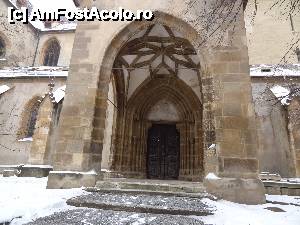 [P14] O altă intrare în catedrala evanghelică » foto by Marian Preda
 - 
<span class="allrVoted glyphicon glyphicon-heart hidden" id="av708076"></span>
<a class="m-l-10 hidden" id="sv708076" onclick="voting_Foto_DelVot(,708076,3936)" role="button">șterge vot <span class="glyphicon glyphicon-remove"></span></a>
<a id="v9708076" class=" c-red"  onclick="voting_Foto_SetVot(708076)" role="button"><span class="glyphicon glyphicon-heart-empty"></span> <b>LIKE</b> = Votează poza</a> <img class="hidden"  id="f708076W9" src="/imagini/loader.gif" border="0" /><span class="AjErrMes hidden" id="e708076ErM"></span>