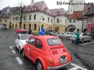 [P02] Masinute in Piata Mica » foto by codryna
 - 
<span class="allrVoted glyphicon glyphicon-heart hidden" id="av616126"></span>
<a class="m-l-10 hidden" id="sv616126" onclick="voting_Foto_DelVot(,616126,3936)" role="button">șterge vot <span class="glyphicon glyphicon-remove"></span></a>
<a id="v9616126" class=" c-red"  onclick="voting_Foto_SetVot(616126)" role="button"><span class="glyphicon glyphicon-heart-empty"></span> <b>LIKE</b> = Votează poza</a> <img class="hidden"  id="f616126W9" src="/imagini/loader.gif" border="0" /><span class="AjErrMes hidden" id="e616126ErM"></span>