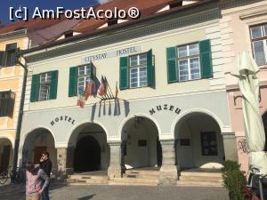 [P29] Sibiu. Piața Mică. Muzeul farmaciei » foto by Yersinia Pestis
 - 
<span class="allrVoted glyphicon glyphicon-heart hidden" id="av1069278"></span>
<a class="m-l-10 hidden" id="sv1069278" onclick="voting_Foto_DelVot(,1069278,3936)" role="button">șterge vot <span class="glyphicon glyphicon-remove"></span></a>
<a id="v91069278" class=" c-red"  onclick="voting_Foto_SetVot(1069278)" role="button"><span class="glyphicon glyphicon-heart-empty"></span> <b>LIKE</b> = Votează poza</a> <img class="hidden"  id="f1069278W9" src="/imagini/loader.gif" border="0" /><span class="AjErrMes hidden" id="e1069278ErM"></span>