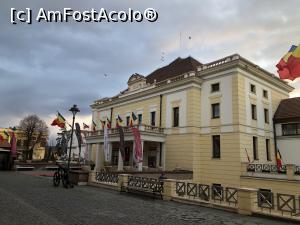 [P24] Sibiu - Filarmonica, sala Thalia » foto by mishu
 - 
<span class="allrVoted glyphicon glyphicon-heart hidden" id="av1286240"></span>
<a class="m-l-10 hidden" id="sv1286240" onclick="voting_Foto_DelVot(,1286240,3936)" role="button">șterge vot <span class="glyphicon glyphicon-remove"></span></a>
<a id="v91286240" class=" c-red"  onclick="voting_Foto_SetVot(1286240)" role="button"><span class="glyphicon glyphicon-heart-empty"></span> <b>LIKE</b> = Votează poza</a> <img class="hidden"  id="f1286240W9" src="/imagini/loader.gif" border="0" /><span class="AjErrMes hidden" id="e1286240ErM"></span>