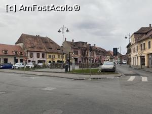 [P56] Sibiu - zona veche a orasului, piata Dragoner » foto by mishu
 - 
<span class="allrVoted glyphicon glyphicon-heart hidden" id="av1339751"></span>
<a class="m-l-10 hidden" id="sv1339751" onclick="voting_Foto_DelVot(,1339751,3936)" role="button">șterge vot <span class="glyphicon glyphicon-remove"></span></a>
<a id="v91339751" class=" c-red"  onclick="voting_Foto_SetVot(1339751)" role="button"><span class="glyphicon glyphicon-heart-empty"></span> <b>LIKE</b> = Votează poza</a> <img class="hidden"  id="f1339751W9" src="/imagini/loader.gif" border="0" /><span class="AjErrMes hidden" id="e1339751ErM"></span>
