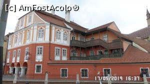 [P07] Sibiu. Casa Luxemburg » foto by ungureanica
 - 
<span class="allrVoted glyphicon glyphicon-heart hidden" id="av1072596"></span>
<a class="m-l-10 hidden" id="sv1072596" onclick="voting_Foto_DelVot(,1072596,3936)" role="button">șterge vot <span class="glyphicon glyphicon-remove"></span></a>
<a id="v91072596" class=" c-red"  onclick="voting_Foto_SetVot(1072596)" role="button"><span class="glyphicon glyphicon-heart-empty"></span> <b>LIKE</b> = Votează poza</a> <img class="hidden"  id="f1072596W9" src="/imagini/loader.gif" border="0" /><span class="AjErrMes hidden" id="e1072596ErM"></span>