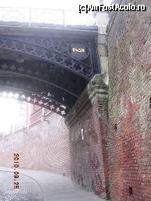 [P23] Inscripţie cu anul construirii Podului Minciunilor. » foto by abbilbal*
 - 
<span class="allrVoted glyphicon glyphicon-heart hidden" id="av139641"></span>
<a class="m-l-10 hidden" id="sv139641" onclick="voting_Foto_DelVot(,139641,3936)" role="button">șterge vot <span class="glyphicon glyphicon-remove"></span></a>
<a id="v9139641" class=" c-red"  onclick="voting_Foto_SetVot(139641)" role="button"><span class="glyphicon glyphicon-heart-empty"></span> <b>LIKE</b> = Votează poza</a> <img class="hidden"  id="f139641W9" src="/imagini/loader.gif" border="0" /><span class="AjErrMes hidden" id="e139641ErM"></span>