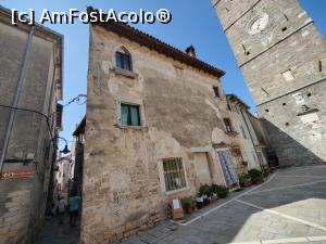 [P50] Buje/Buie; casa (istorică și ea) din care a apărut nenea ce ne-a dus la turn » foto by crismis
 - 
<span class="allrVoted glyphicon glyphicon-heart hidden" id="av1352472"></span>
<a class="m-l-10 hidden" id="sv1352472" onclick="voting_Foto_DelVot(,1352472,3940)" role="button">șterge vot <span class="glyphicon glyphicon-remove"></span></a>
<a id="v91352472" class=" c-red"  onclick="voting_Foto_SetVot(1352472)" role="button"><span class="glyphicon glyphicon-heart-empty"></span> <b>LIKE</b> = Votează poza</a> <img class="hidden"  id="f1352472W9" src="/imagini/loader.gif" border="0" /><span class="AjErrMes hidden" id="e1352472ErM"></span>