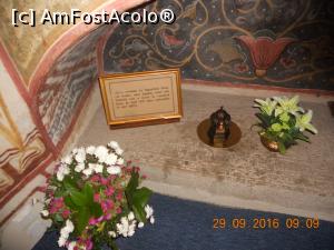 [P11] mormântul doamnei Anastasia, soţia ctitorului bisericii » foto by zlatna
 - 
<span class="allrVoted glyphicon glyphicon-heart hidden" id="av871977"></span>
<a class="m-l-10 hidden" id="sv871977" onclick="voting_Foto_DelVot(,871977,3946)" role="button">șterge vot <span class="glyphicon glyphicon-remove"></span></a>
<a id="v9871977" class=" c-red"  onclick="voting_Foto_SetVot(871977)" role="button"><span class="glyphicon glyphicon-heart-empty"></span> <b>LIKE</b> = Votează poza</a> <img class="hidden"  id="f871977W9" src="/imagini/loader.gif" border="0" /><span class="AjErrMes hidden" id="e871977ErM"></span>