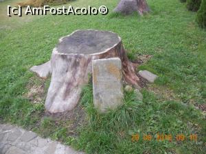 [P14] prin curtea biserici se află piere vechi îngropate » foto by zlatna
 - 
<span class="allrVoted glyphicon glyphicon-heart hidden" id="av871980"></span>
<a class="m-l-10 hidden" id="sv871980" onclick="voting_Foto_DelVot(,871980,3946)" role="button">șterge vot <span class="glyphicon glyphicon-remove"></span></a>
<a id="v9871980" class=" c-red"  onclick="voting_Foto_SetVot(871980)" role="button"><span class="glyphicon glyphicon-heart-empty"></span> <b>LIKE</b> = Votează poza</a> <img class="hidden"  id="f871980W9" src="/imagini/loader.gif" border="0" /><span class="AjErrMes hidden" id="e871980ErM"></span>